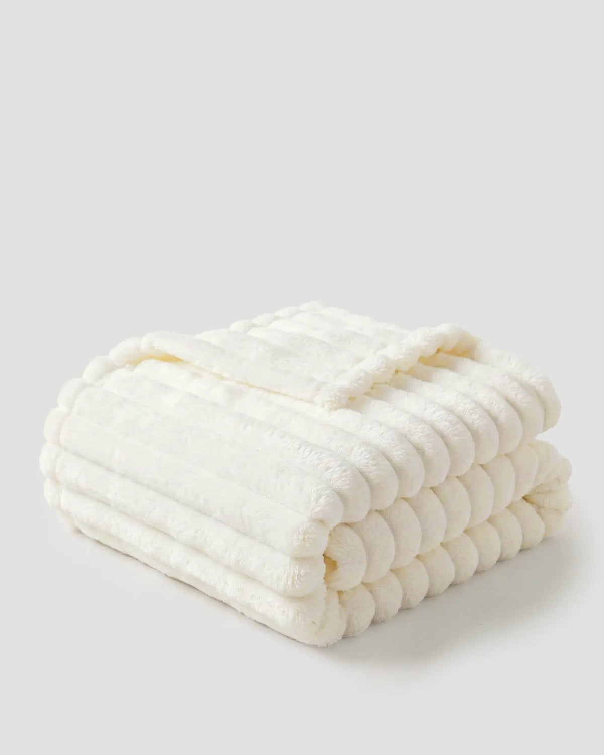 Nuvlie Fleece Blanket in White